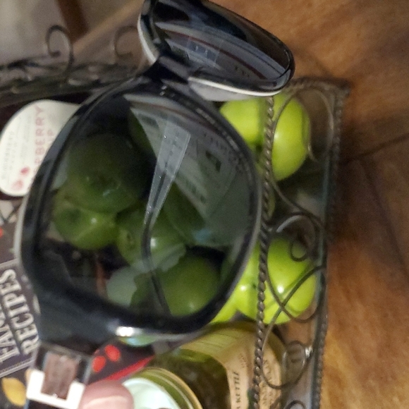 Kate Spade 👓 sunglasses - Picture 7 of 8